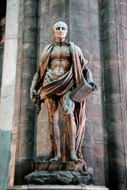 20-St-Bartolomeo-statue-in-the-Duomo-0106.jpg