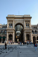 22-Galleria-Vittorio-Emanuele---Piazza-Duomo-entrance-0099.jpg