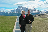 12-Kathryn-and-Doug-hiking-in-the-Alpe-di-Siusi-1421.jpg