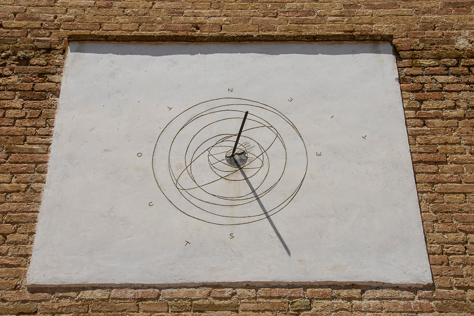 10-Sundial-at-Sant-Agostino-0840.jpg