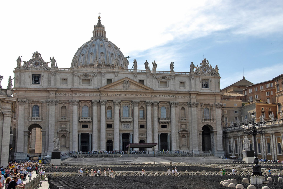 44-St-Peters-Basilica-1193.jpg