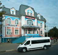 A 'drive-by' photo of a bank in Sergiev Posad _DSC0693.jpg