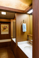 MacNider House bathroom _DSC1904.jpg