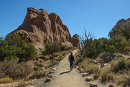 Kathryn on the Devils Garden Trail _DSC2474.jpg